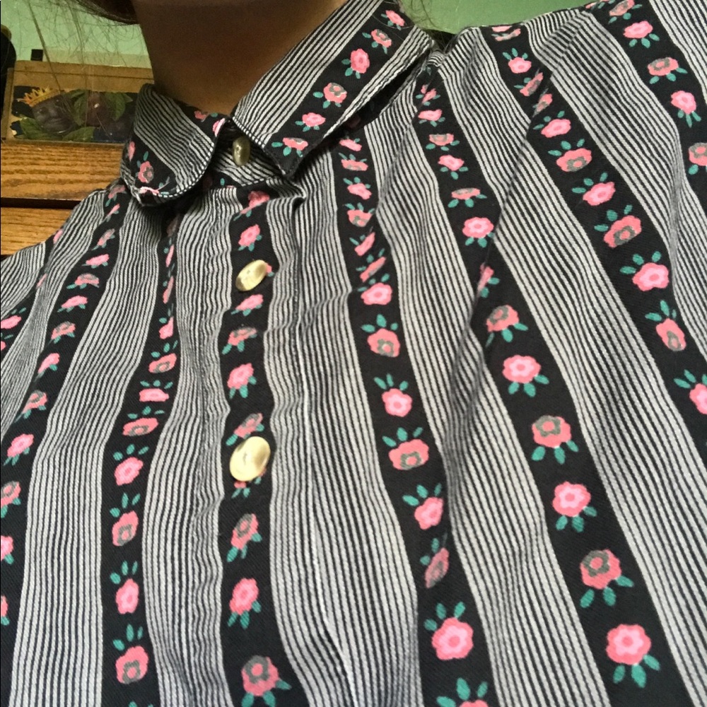 L.L. Bean floral button up! - Picture 2 of 4
